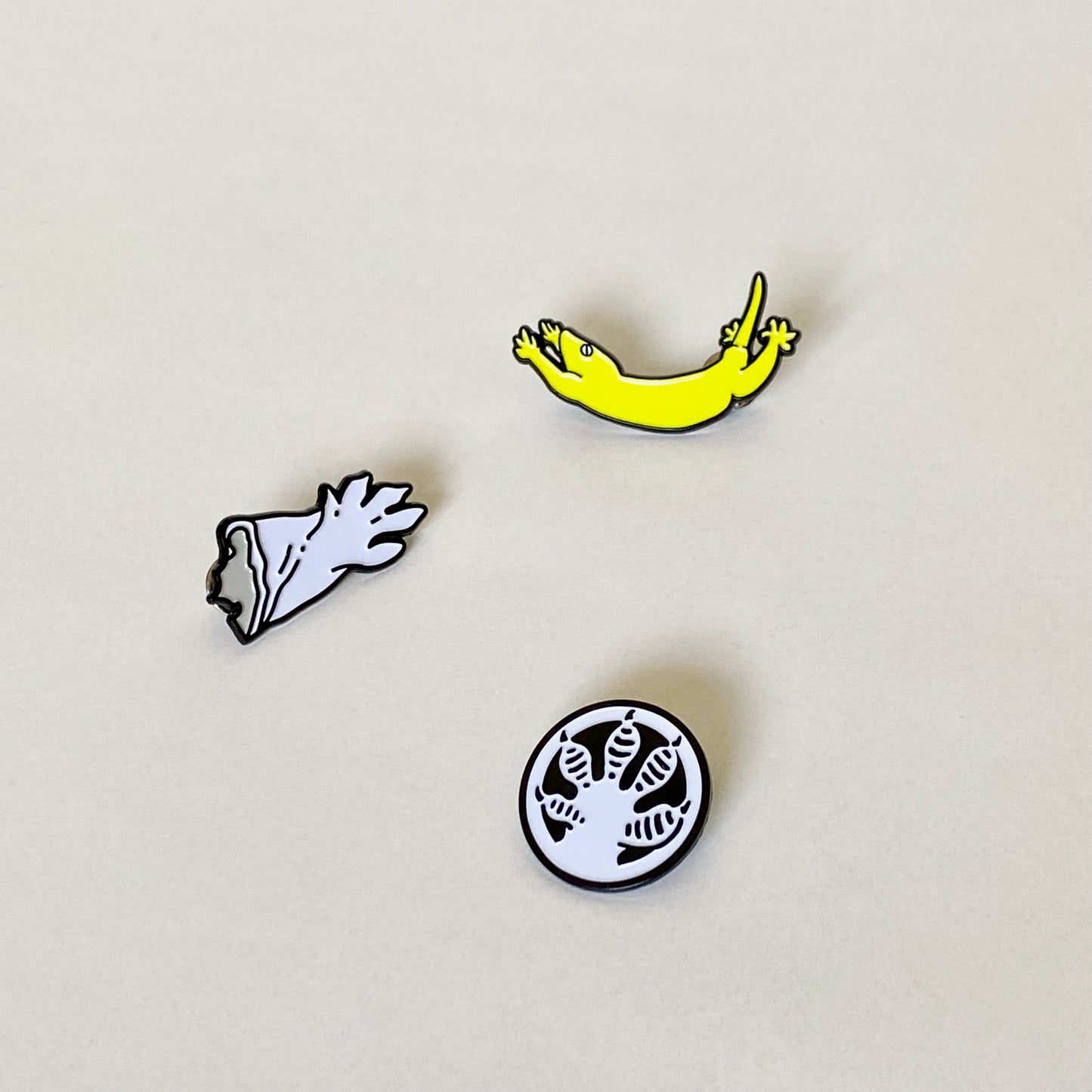 【Pins】HAND GLOVE